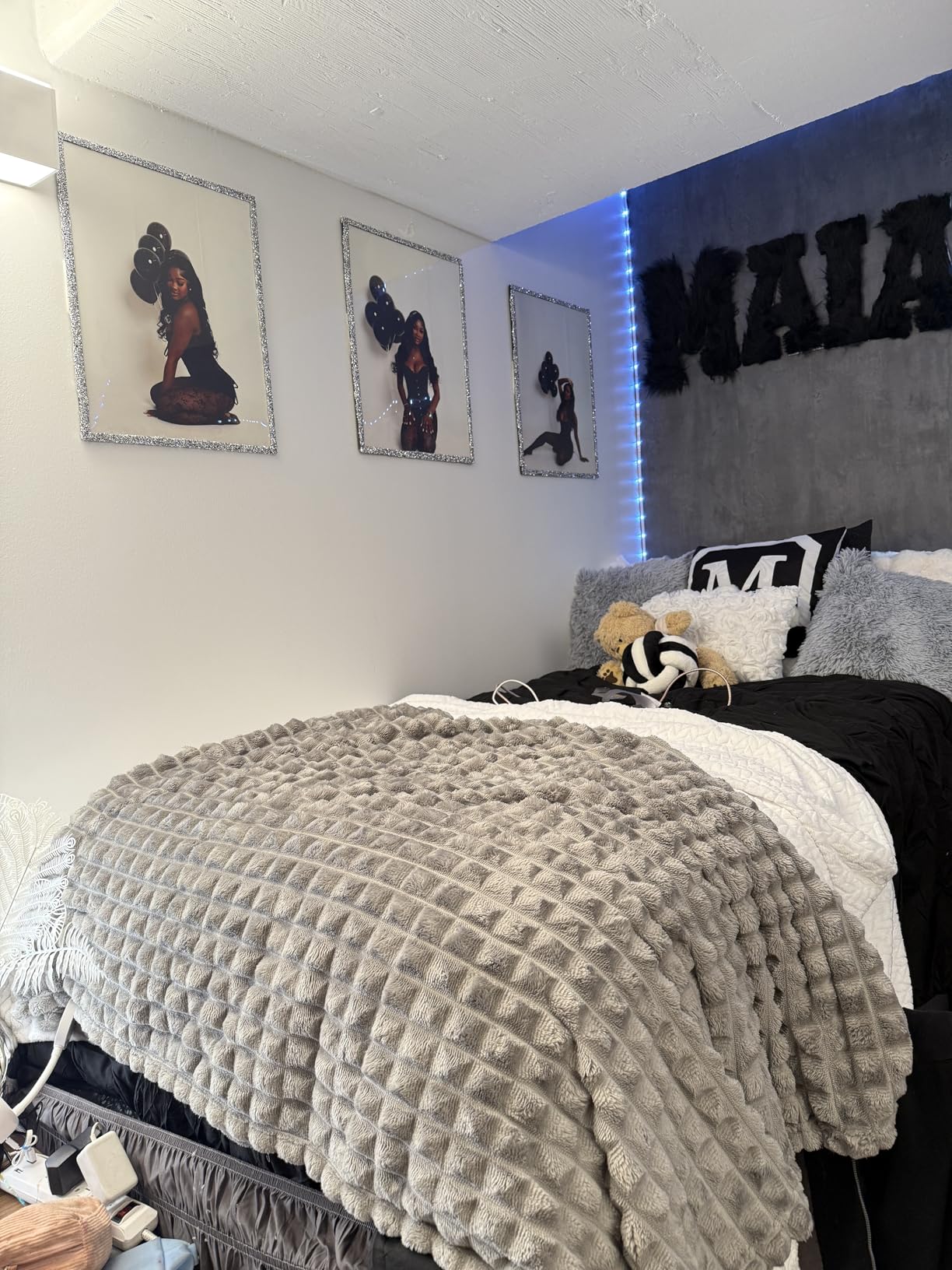 HORLIMER 4x6 Picture Frame Set of 12, Black Picture Frames Display 4 by 6 Photo for Wall or Tabletop Customer Review HORLIMER 4x6 Picture Frame Set of 12, Black Picture Frames Display 4 by 6 Photo for Wall or Tabletop - Customer Photo 1