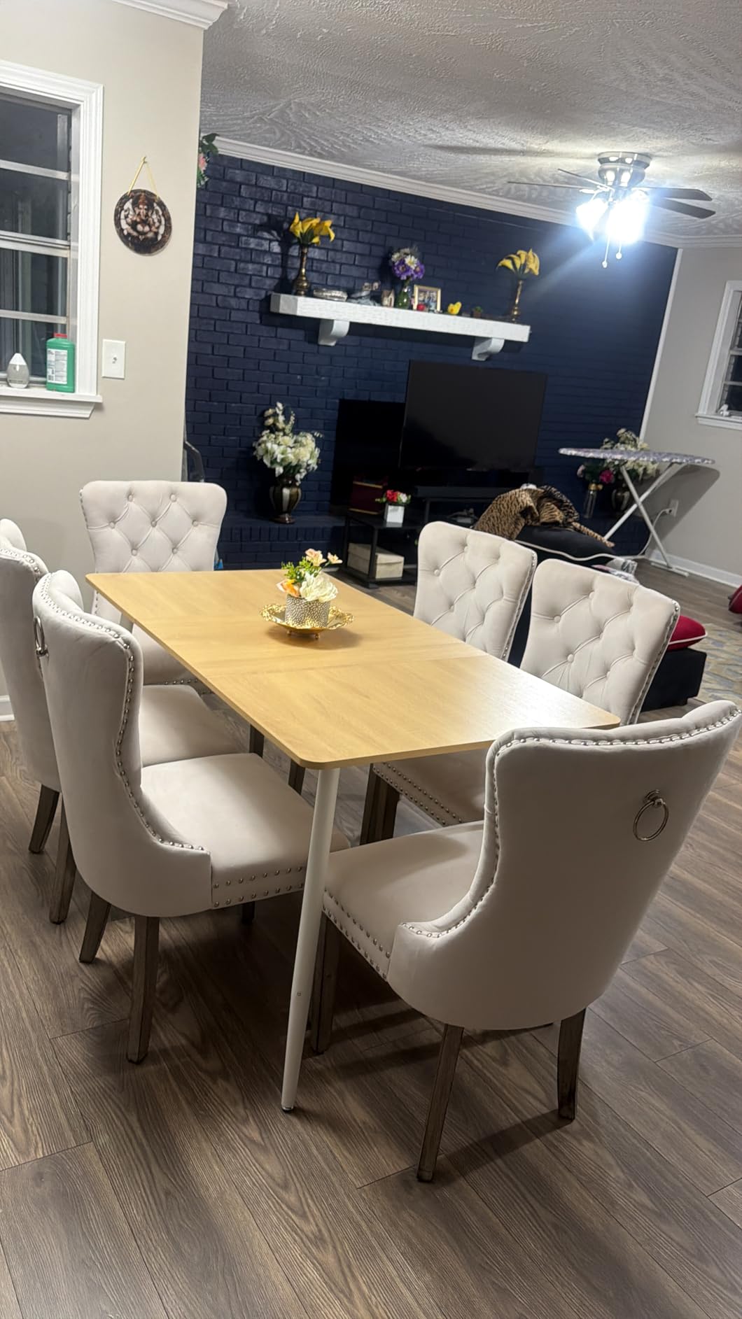 VASAGLE Dining Table, Dining Room Table for 4-6 People, Modern Farmhouse, for Kitchen, Quick Assembly, Heat-Resistant Surface, 29.5 x 55.1 x 29.5 Inches, Natural Walnut and Ink Black - Customer Photo 4