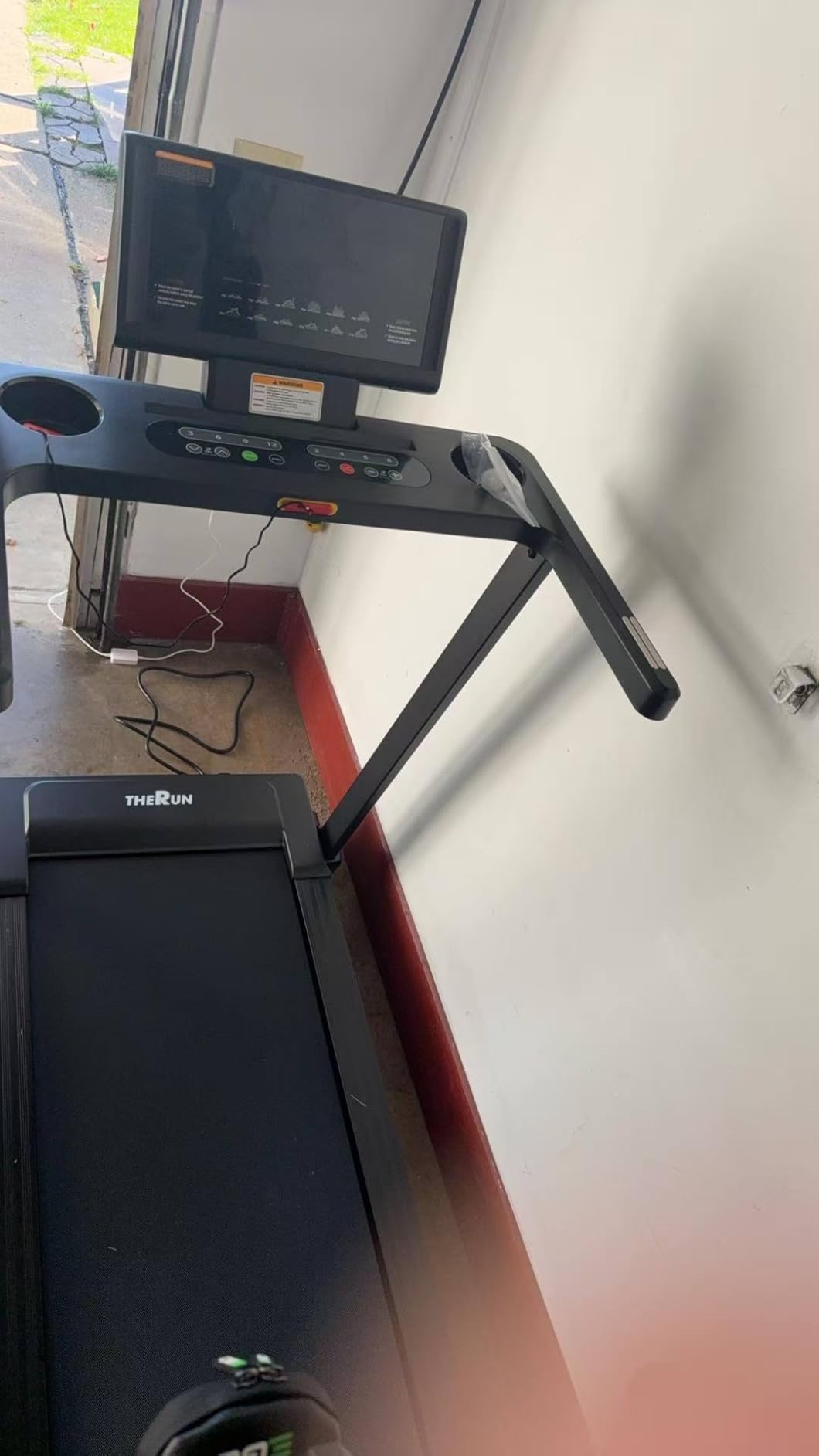 THERUN Treadmill with Incline, 3.0 HP Foldable Treadmills for Home, Brushless Motor Auto Incline Treadmill, 12 Level Adjustable, 300 LBS Capacity, Quiet Running, Light-Orange - Customer Photo 2