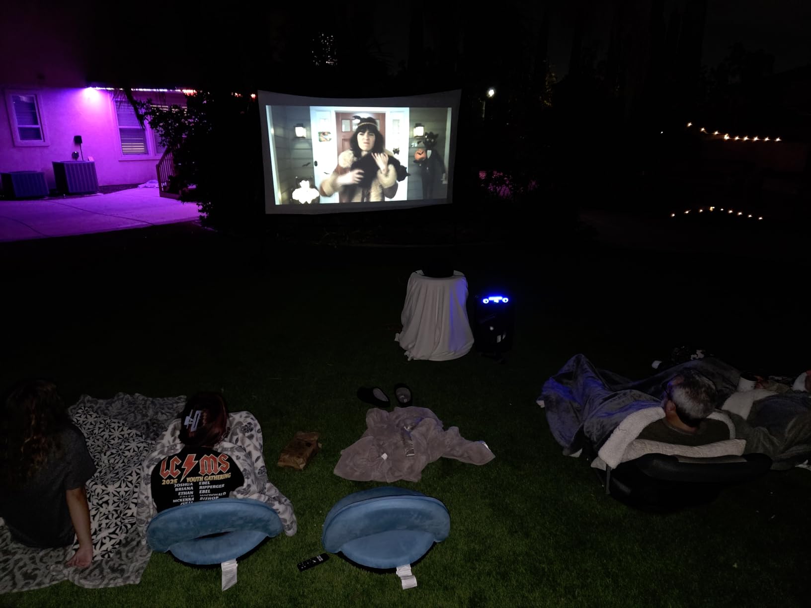 [Compatible with Netflix/4K Supported/Compact Design] Smart Outdoor Projector with WiFi6 and Bluetooth, Movie Projector, DoIby Audio w/ HDMI ARC, Built-in Apps, AI Auto Focus, Portable Home Proyector - Customer Photo 1