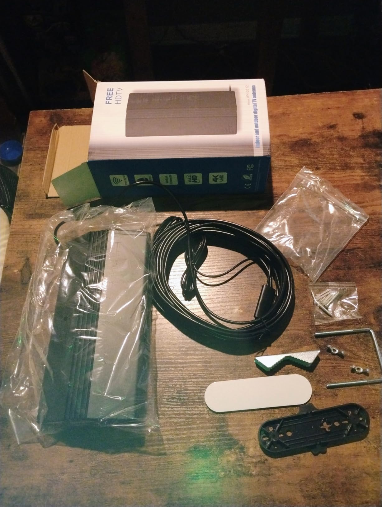 2025 TV Antenna for Smart TV, 2200+ Miles Range, 360° Reception, Indoor/Outdoor Antenna for Local Channels, Supports 4K 1080p HD, 33FT Coax Cable, Easy Installation Customer Review 2025 TV Antenna for Smart TV, 2200+ Miles Range, 360° Reception, Indoor/Outdoor Antenna for Local Channels, Supports 4K 1080p HD, 33FT Coax Cable, Easy Installation - Customer Photo 1