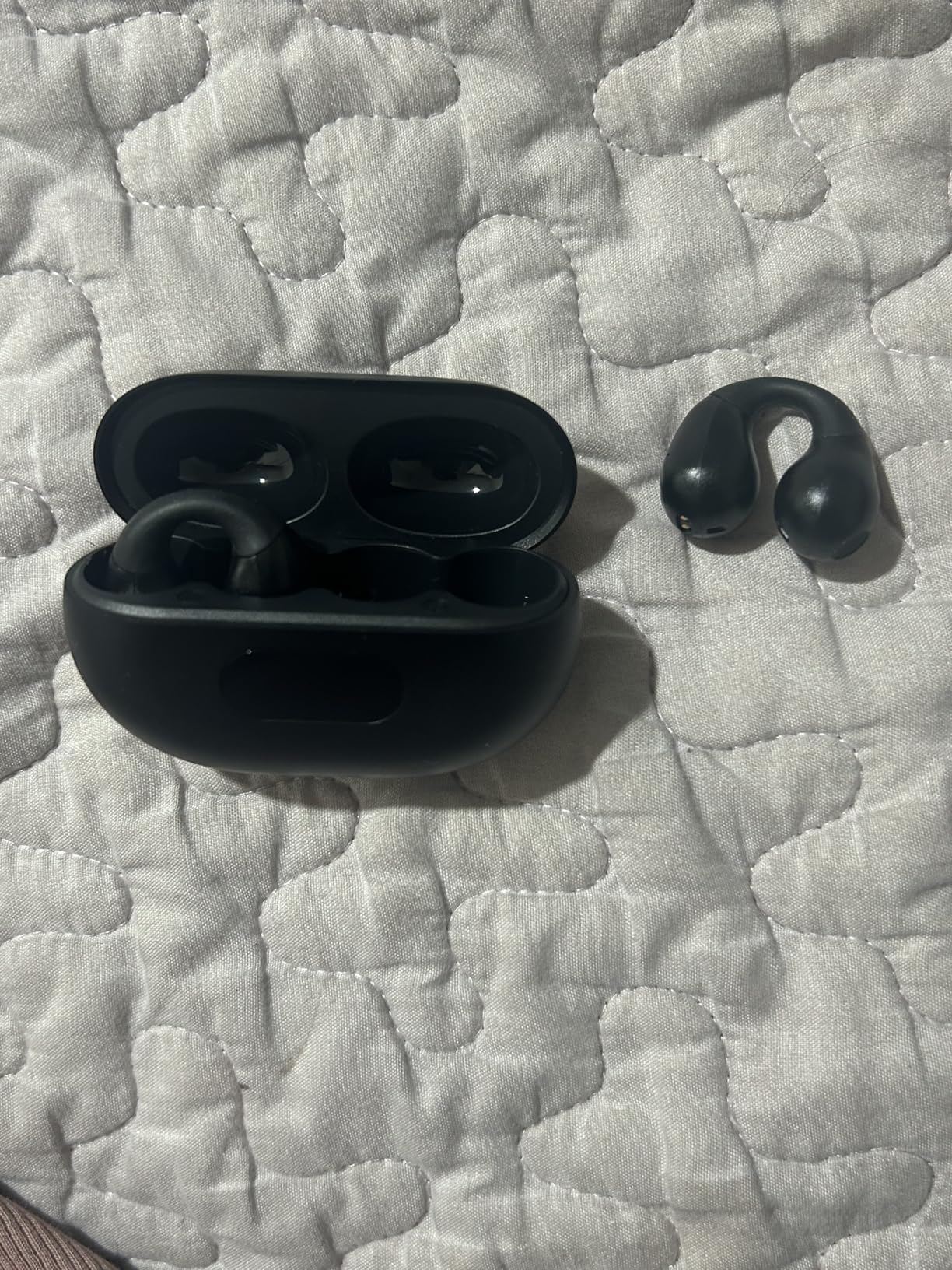 TAGRY Hybrid Active Noise Cancelling Headphones 120Hrs Playtime ENC Clear Call Mic Over Ear Wireless Bluetooth Headphones with Hi-Res Audio Comfort Earcups Low Latency ANC Headphone for Travel Game - Customer Photo 1