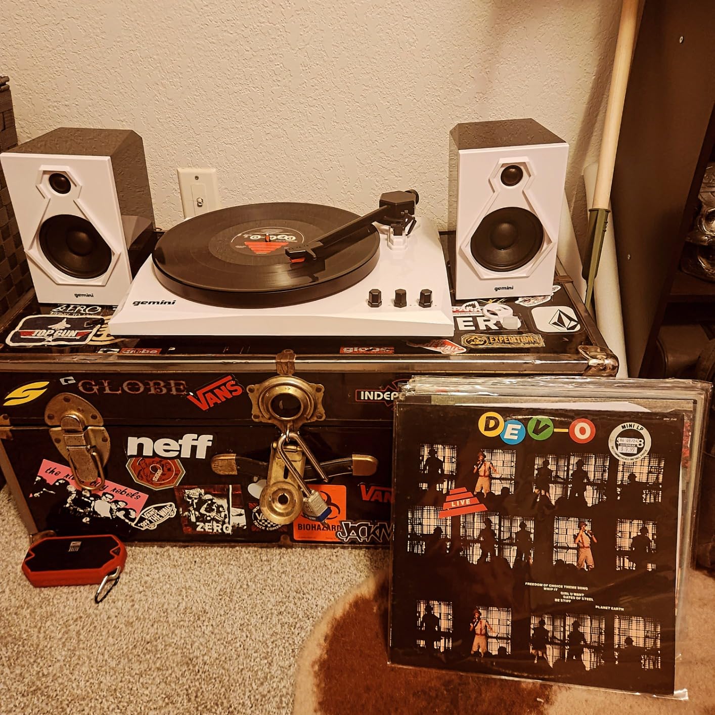 Gemini Sound TT-900-3-Speed Turntable with Bluetooth, 2-Way Stereo Speakers, and Pitch Adjustment (White) - Customer Photo 1