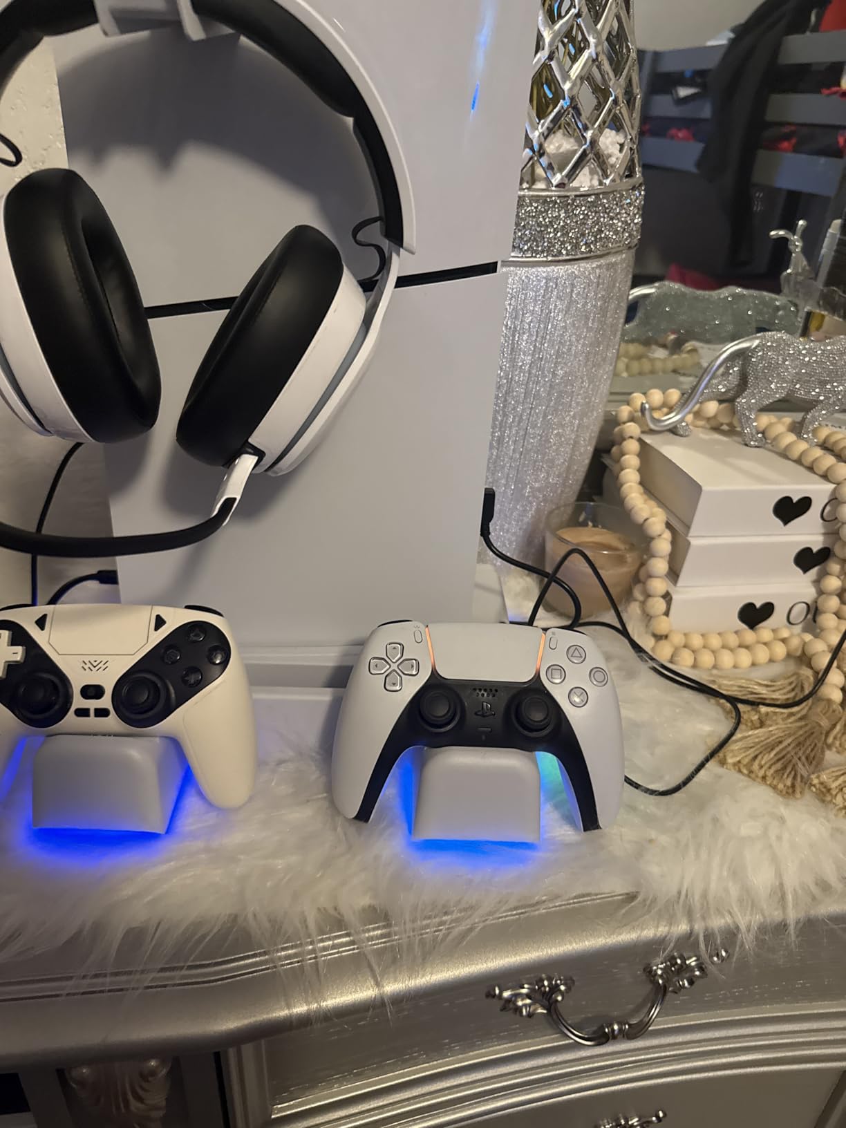 Cooling Stand for PS5/ Slim/Pro Disc & Digital Console, PS5 Cooling Station with Dual Controller Charging Station for PlayStation 5 Console, 3-Level Cooling Fan & Controller Charger Dock Accessories Customer Review Cooling Stand for PS5/ Slim/Pro Disc & Digital Console, PS5 Cooling Station with Dual Controller Charging Station for PlayStation 5 Console, 3-Level Cooling Fan & Controller Charger Dock Accessories - Customer Photo 2