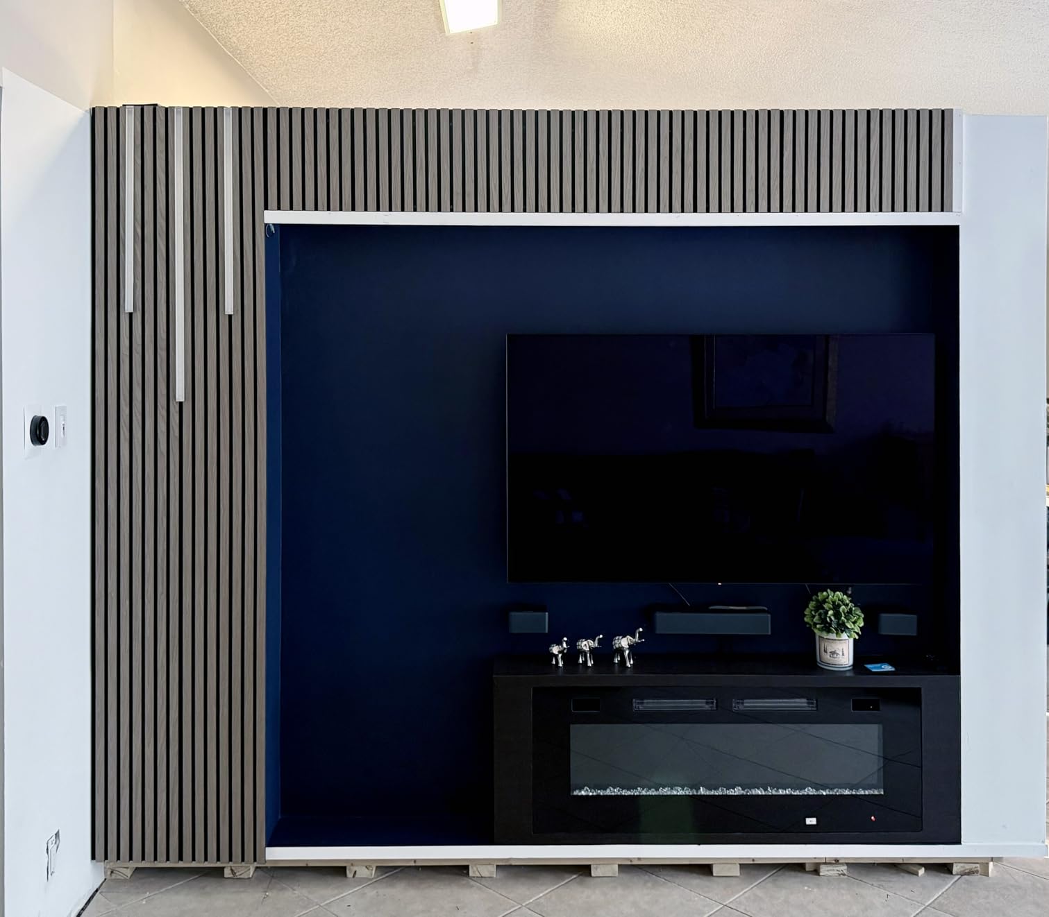 ULTIMEA 7.1ch Soundbar with Wireless Subwoofer, Virtual Surround Sound System for TV, App Control, 410W Peak Power, Sound bar for TV, 4 Wired Surround Speakers, Home Theater Sound System Poseidon D70 - Customer Photo 1