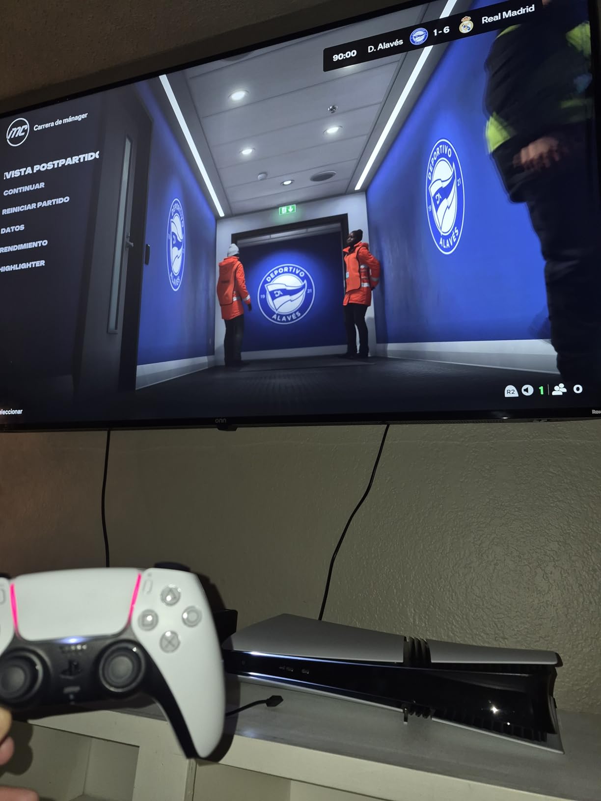 PlayStation 5 Console 1TB - Fortnite Flowering Chaos Bundle - Customer Photo 1