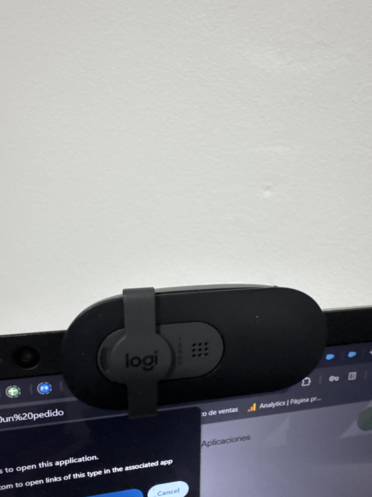 Logitech C270 HD Webcam, 720p, Widescreen HD Video Calling, Light Correction, Noise-Reducing Mic, Works with Zoom, Nintendo Switch 2’s New GameChat Mode, PC/Mac/Laptop/MacBook/Tablet - Black - Customer Photo 1
