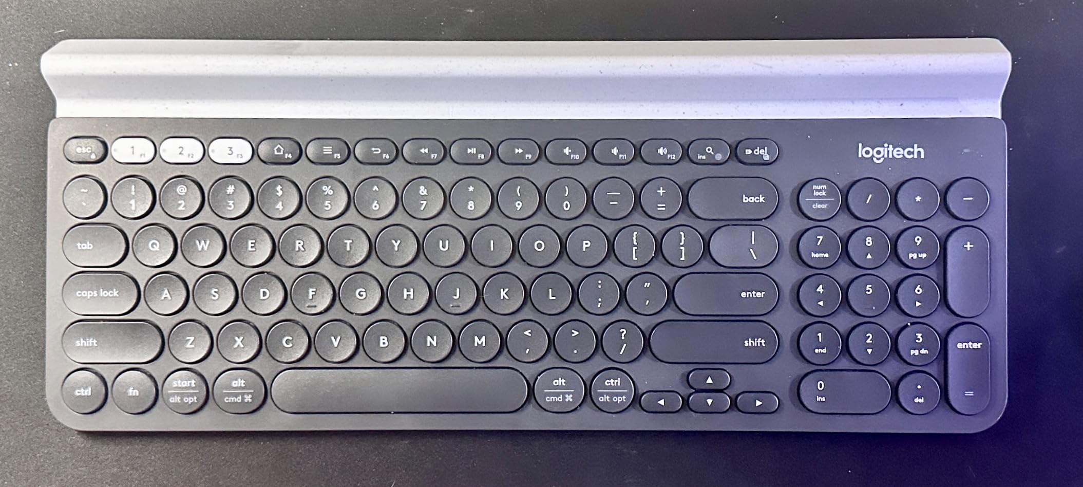 Logitech K780 Multi-Device Wireless Keyboard for Computer, Phone and Tablet – Flow Cross-Computer Control Compatible - Speckles, White - Customer Photo 1