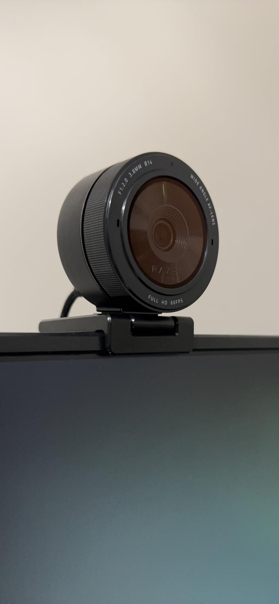 Razer Kiyo Pro Webcam for Streaming, Gaming, Video Calls: Full HD 1080p 60FPS - Adaptive Light Sensor - HDR Enabled - Wide Angle Lens with Adjustable FOV - Works with OBS, Xsplit, Twitch, Zoom, Teams - Customer Photo 1