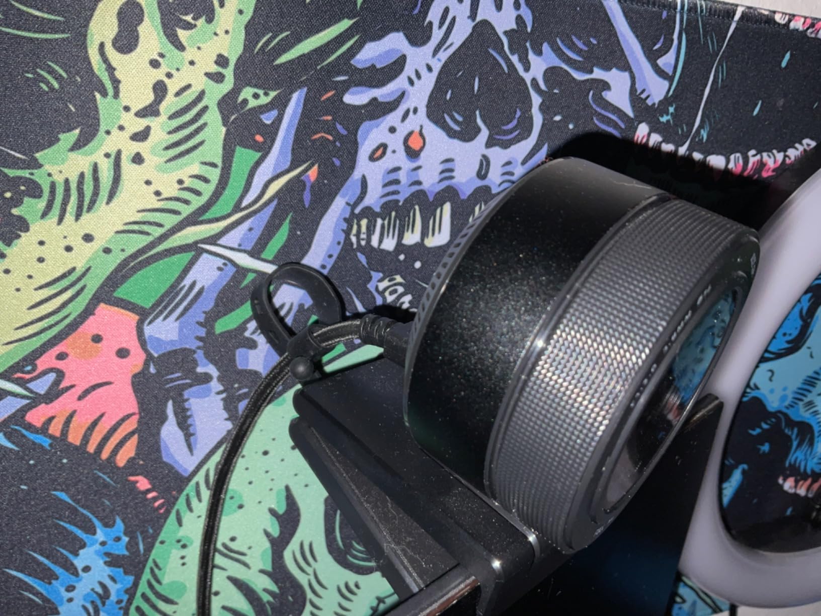 Razer Kiyo Pro Webcam for Streaming, Gaming, Video Calls: Full HD 1080p 60FPS - Adaptive Light Sensor - HDR Enabled - Wide Angle Lens with Adjustable FOV - Works with OBS, Xsplit, Twitch, Zoom, Teams - Customer Photo 2