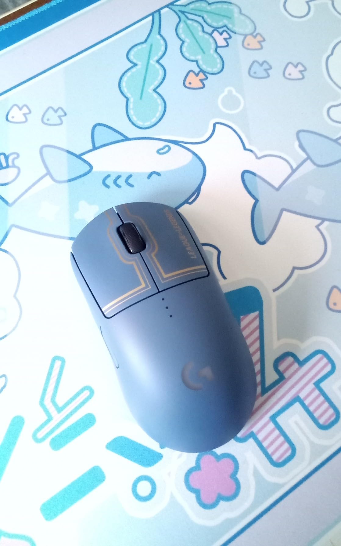 Logitech G Pro Wireless Gaming Mouse - League of Legends Edition - Customer Photo 2