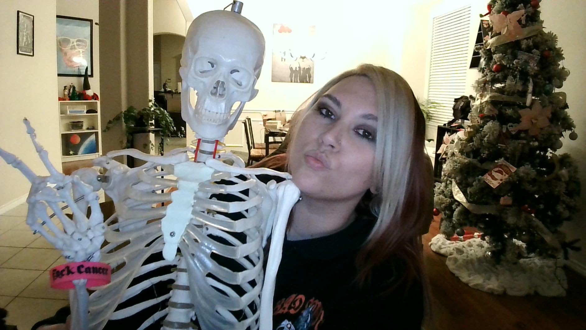 NBPOWER 1080P 60FPS Streaming Camera Webcam with Microphone and Fill RGB Light,Autofocus,Work with Laptop/Desktop Computer/Winsdows/Mac OS/PC Computer for Camera - Customer Photo 3