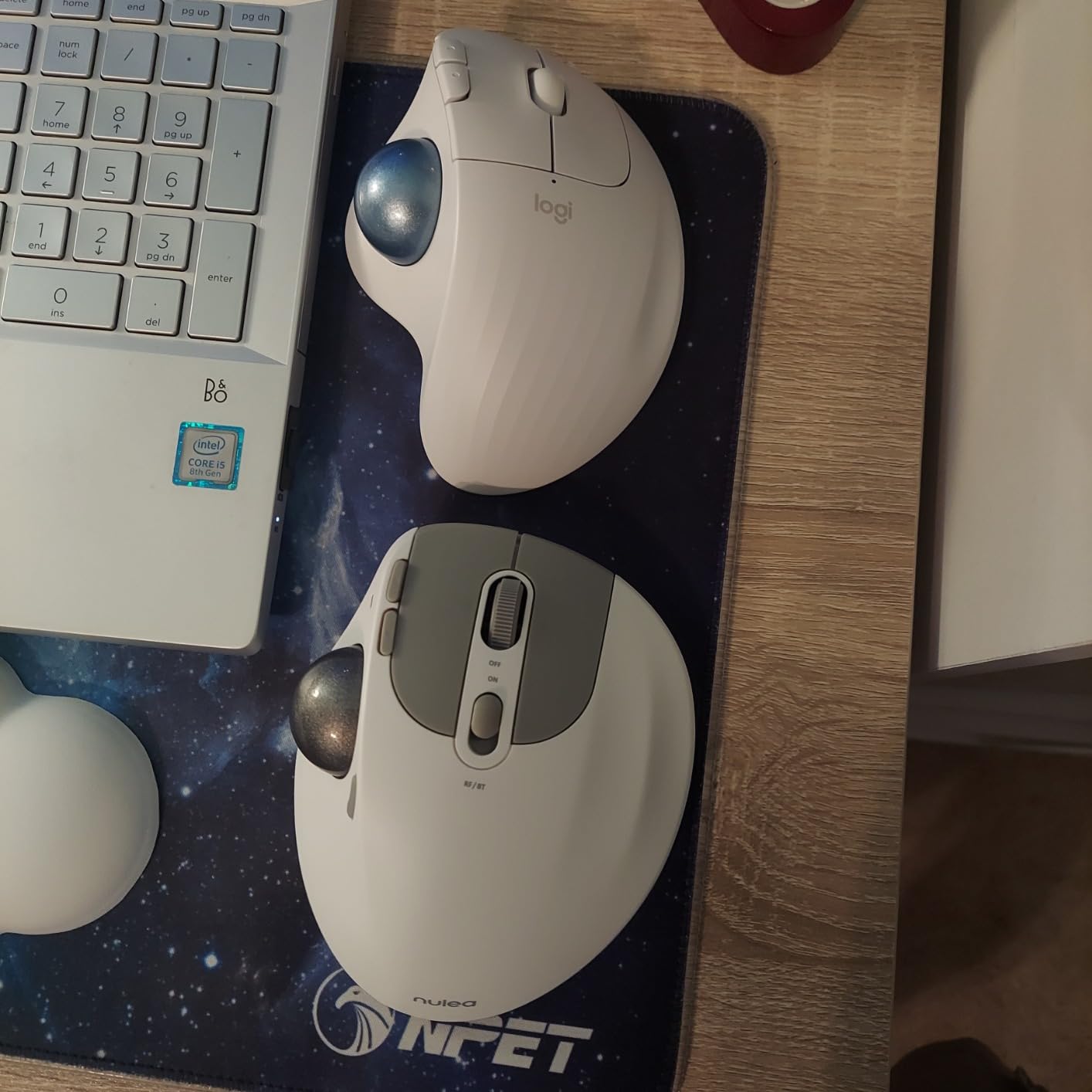 Logitech Ergo M575 Wireless Trackball for Business - Easy Thumb Control, Ergonomic Design, Secured Logi Bolt, Bluetooth, Globally Certified, Windows/Mac/Chrome/Linux - Graphite - Customer Photo 2