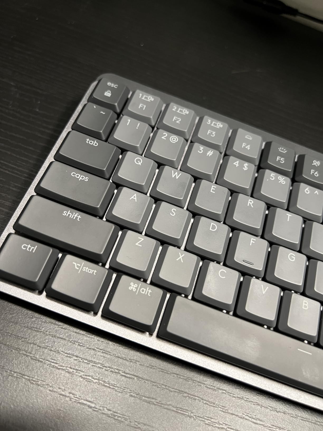 Logitech MX Mechanical Wireless Illuminated Performance Keyboard, Tactile Quiet Switches, Backlit Keys, Bluetooth, USB-C, macOS, Windows, Linux, iOS, Android, Metal, âGraphite - Customer Photo 2