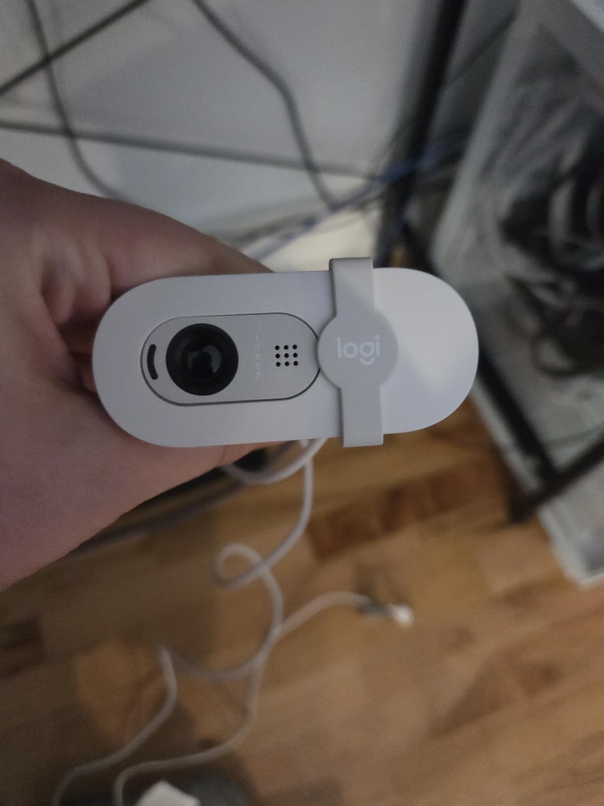 Logitech Brio 101 Full HD 1080p Webcam for Meetings, Streaming, Desktop, Laptop, PC - Built-in Mic, Shutter, Works with Zoom, Microsoft Teams, Nintendo Switch 2’s New GameChat Mode, USB-A,-Black - Customer Photo 4