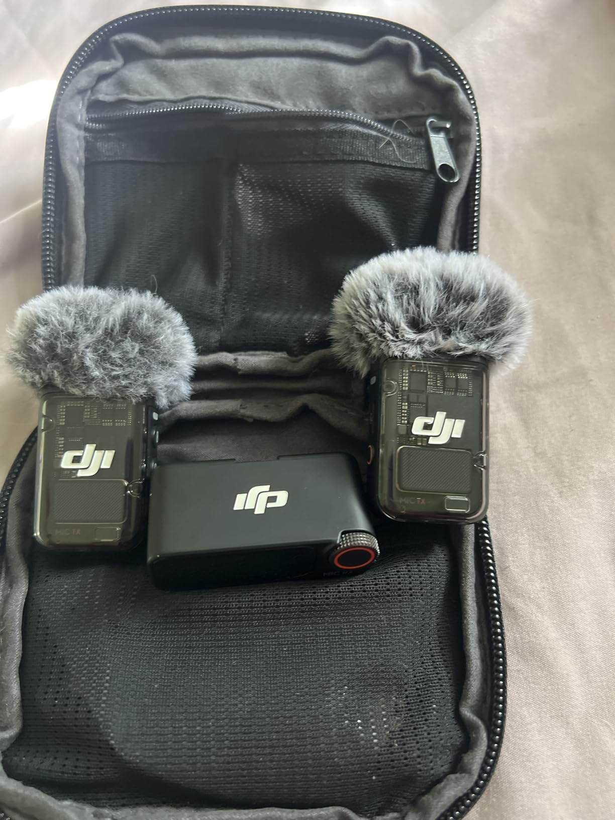 DJI Mic 2 (2 TX + 1 RX + Charging Case), Wireless Lavalier Microphone, Intelligent Noise Cancelling, 32-bit Float Internal Recording, 820 ft.(250m) Range, Microphone for iPhone, Android, Camera - Customer Photo 2