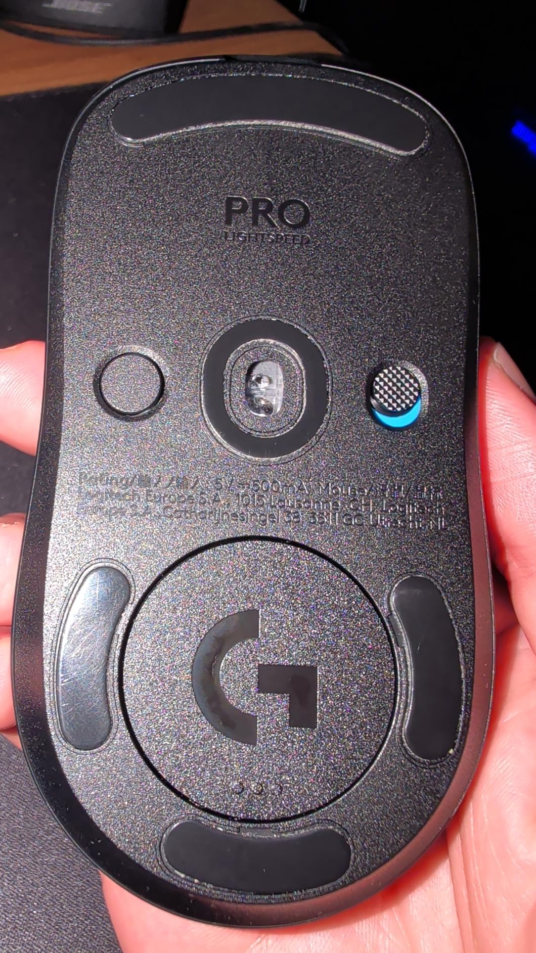 Logitech G PRO 2 Lightspeed Wireless Gaming Mouse, Right- or Left-Handed Mouse with up to 4 Customizable and Switchable Magnetic Side Buttons, 44K DPI Sensor, USB-C Charging, for PC/Mac - Black - Customer Photo 2