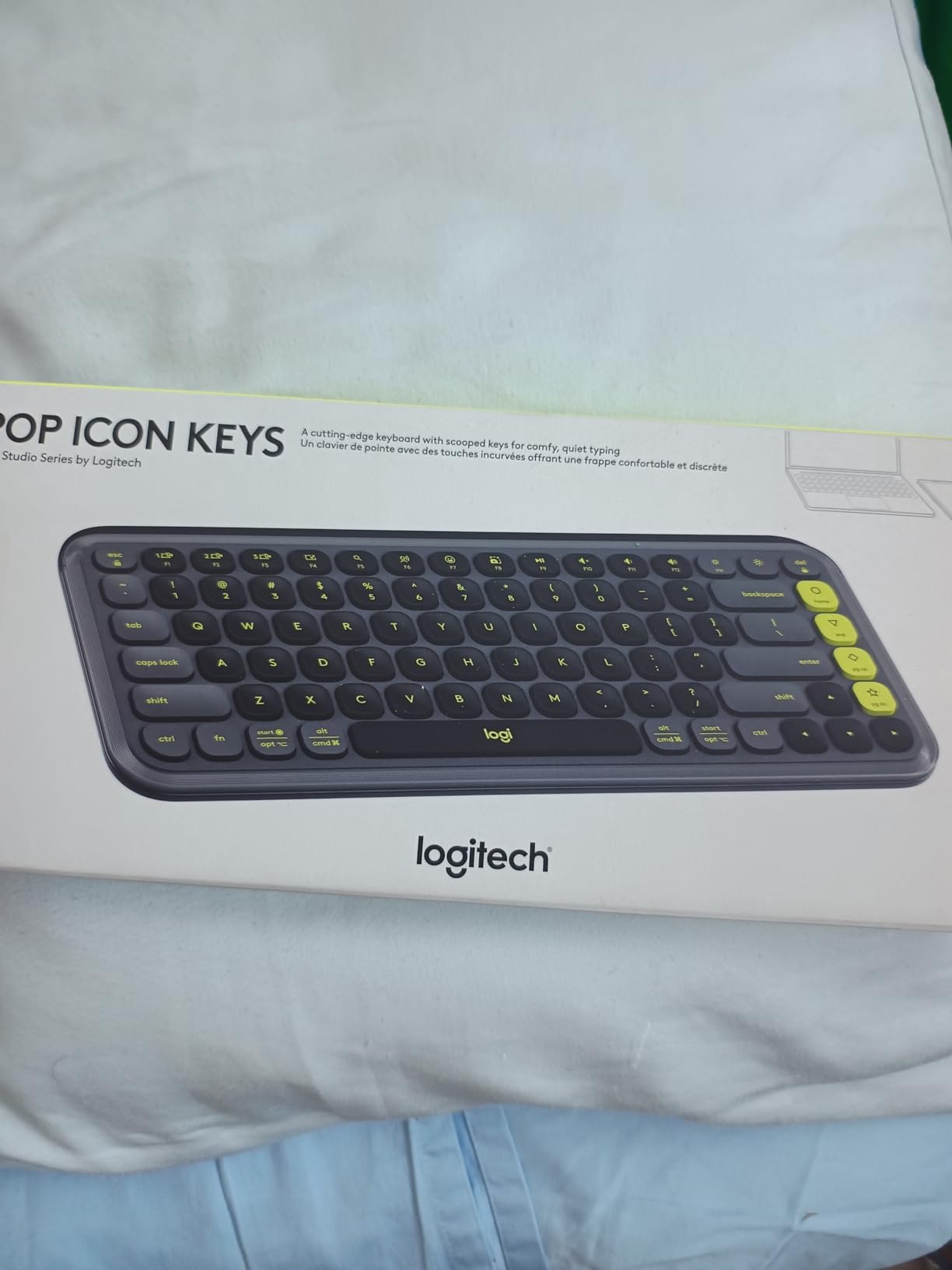 Logitech POP ICON Keys Wireless Bluetooth Keyboard, Comfortable Typing, Programmable Keys, Easy-Switch Between up to 3 Devices, for Laptop, Tablet, PC – Graphite and Green - Customer Photo 1