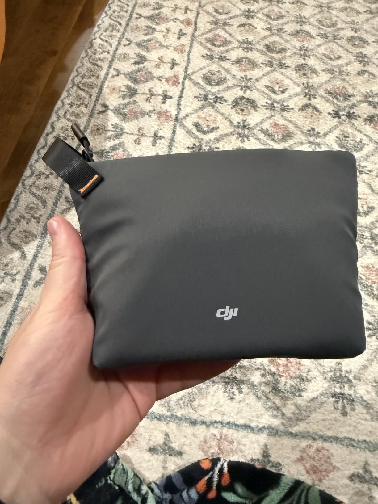 DJI Mic Mini (2 TX + 1 RX + Charging Case), Wireless Lavalier Microphone for iPhone/Camera/Android, Ultralight, Detail-Rich Audio, 48h Use, Noise Cancelling, Automatic Limiting, Vlog, Streaming - Customer Photo 2