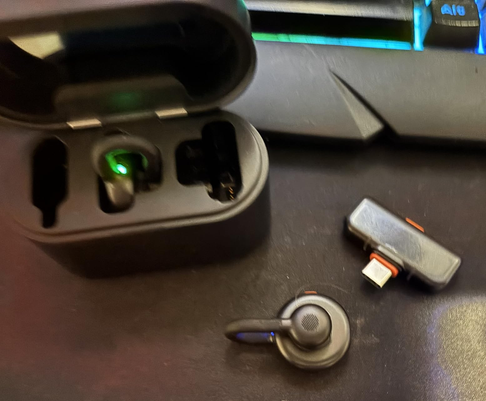 Hollyland Lark M2S Ultimate Combo (Camera RX+USB-C RX+Lightning RX) Wireless Lavalier Microphone for iPhone/Camera/Android/PC, Compact Mic, Titanium Clip, Noise Cancelling, Content Creation - Customer Photo 2