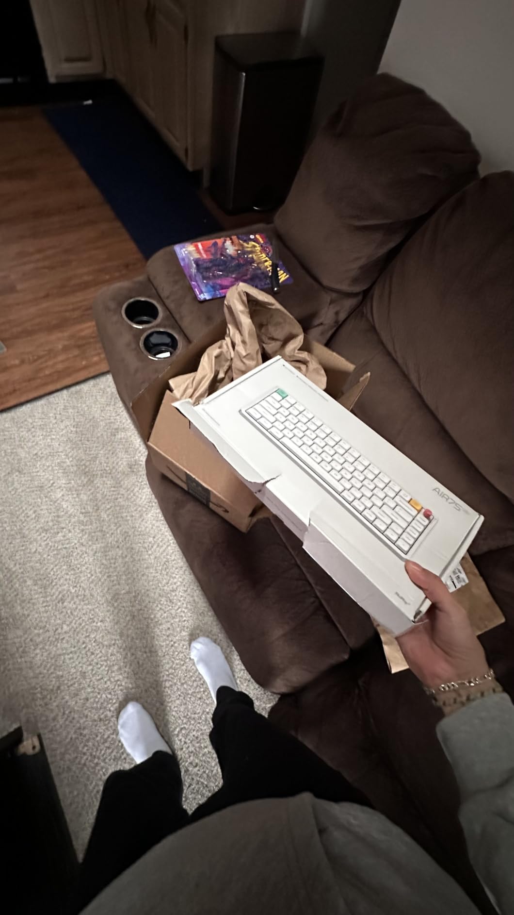 nuphy Air75 V3 Hot Swappable Wireless Mechanical Keyboard, 84 Keys 75% Custom Low Profile Keyboard with Knob, RGB Backlit, Gasket Mounted, Support Bluetooth/2.4GHz/USB-C,White-Blush Nano Customer Review nuphy Air75 V3 Hot Swappable Wireless Mechanical Keyboard, 84 Keys 75% Custom Low Profile Keyboard with Knob, RGB Backlit, Gasket Mounted, Support Bluetooth/2.4GHz/USB-C,White-Blush Nano - Customer Photo 2