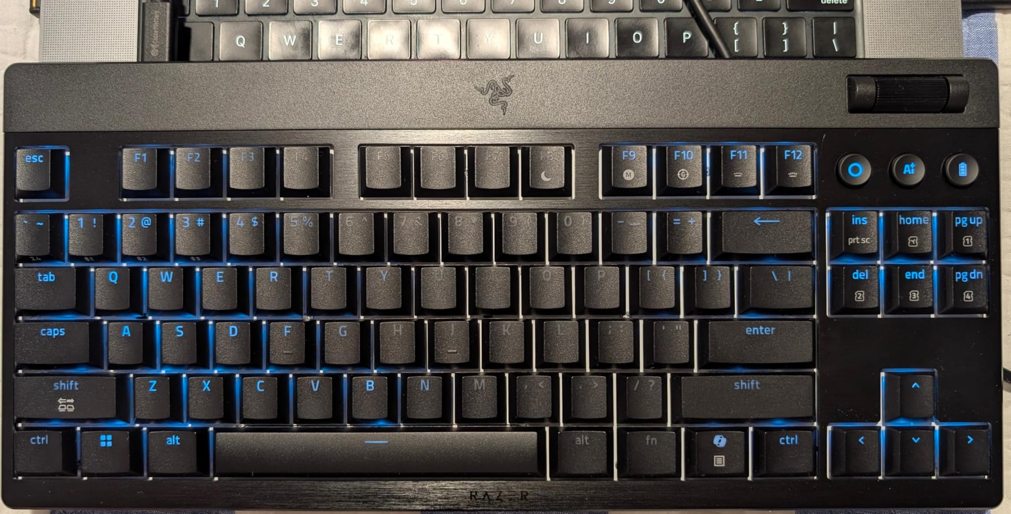 Razer BlackWidow V4 Low Profile TKL HyperSpeed Wireless Gaming Keyboard: Yellow Mechanical Switches - 2.4GHz Wireless & Bluetooth - Multi-Function Roller - 3 Control Buttons - Long Battery Life - Customer Photo 1