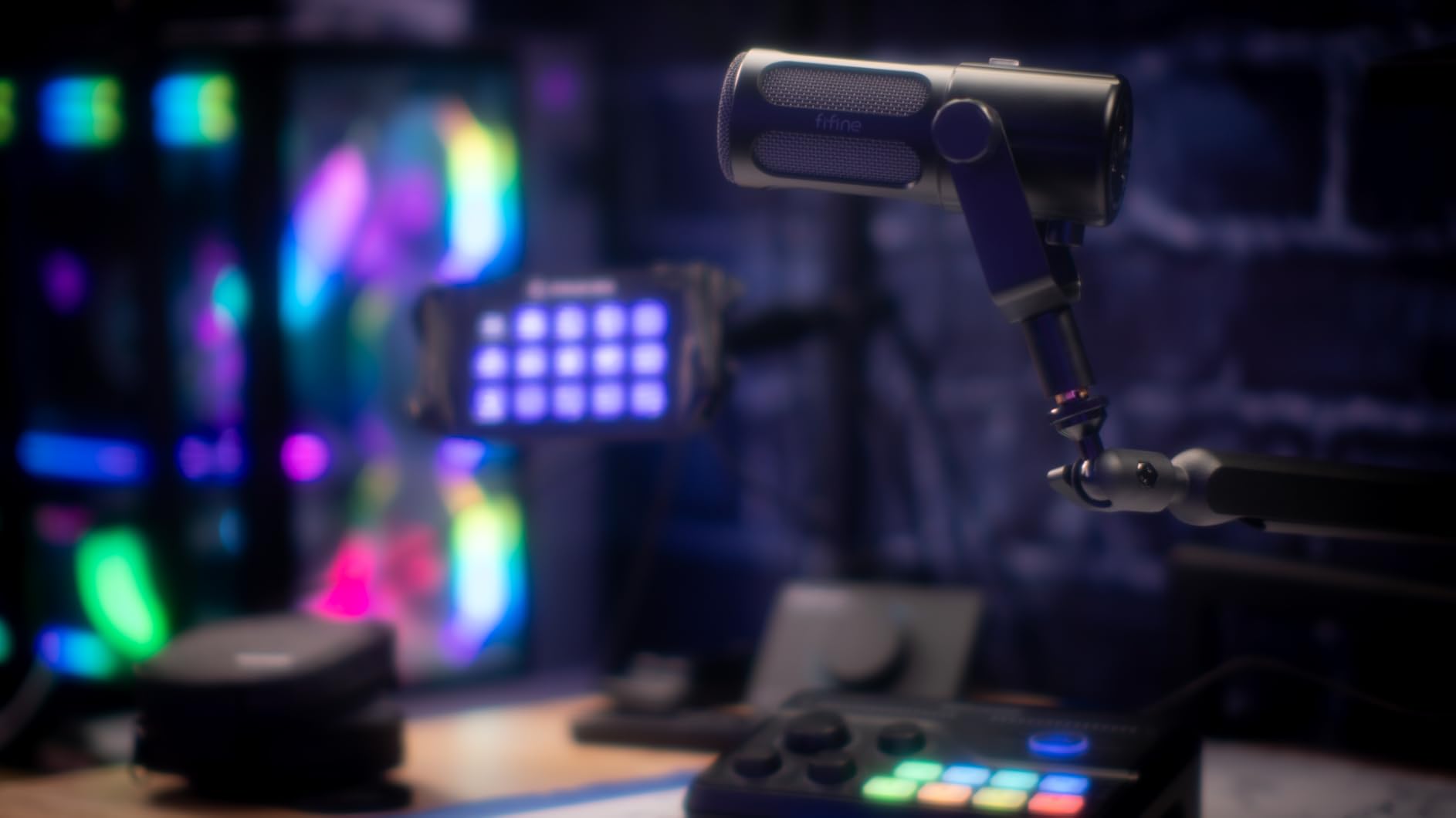 FIFINE Podcast Microphone, USB/XLR Vocal Dynamic Microphone for Streaming, Recording, Broadcast, Content Creator, Studio Microphone for PC with Mute Button, Headphone Monitoring-AmpliTank TANK6 - Customer Photo 1