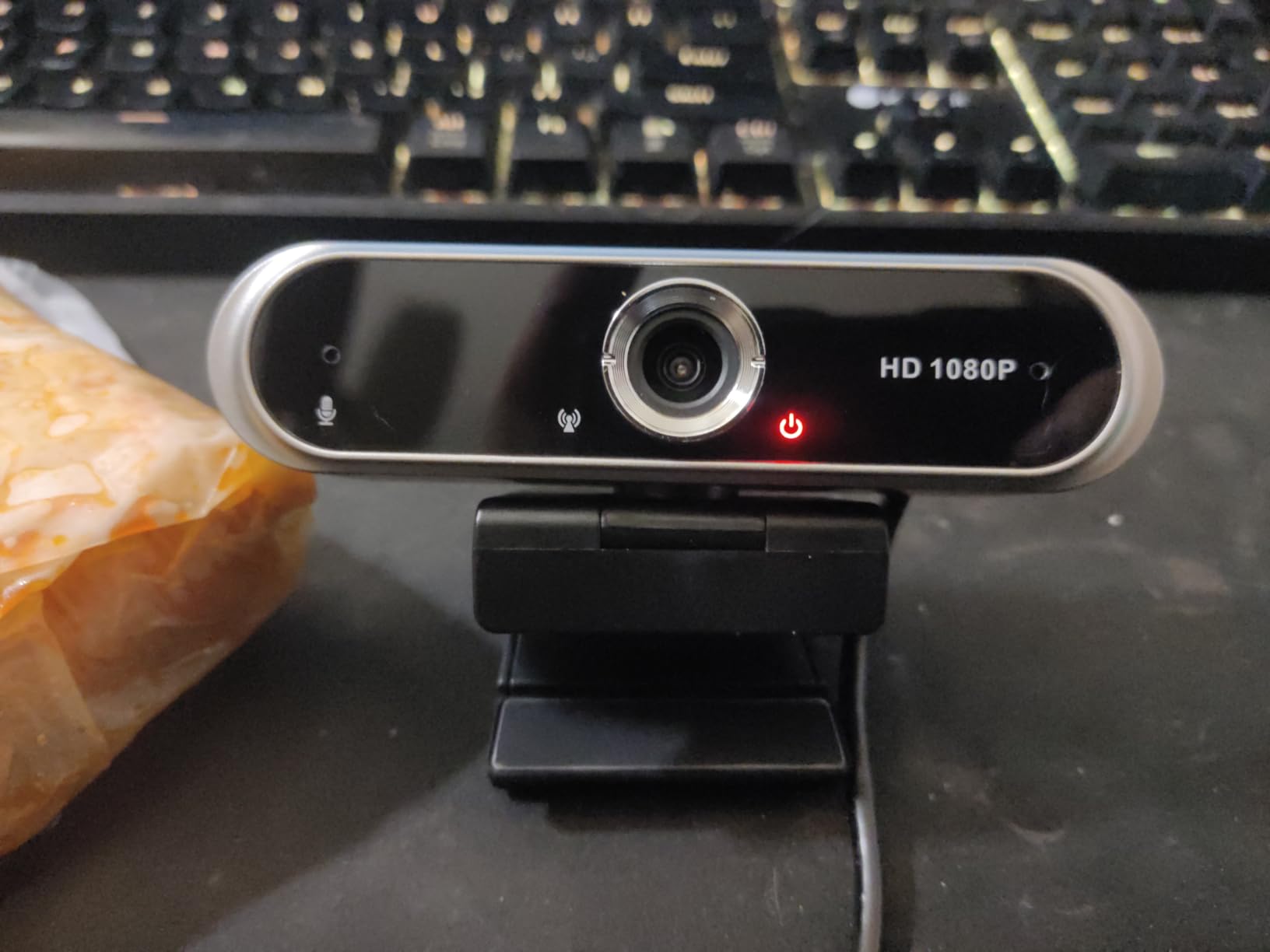 NIVEOLI Webcam 1080P with Microphone & Privacy Cover for PC/Laptop, USB Computer Camera Plug & Play with Auto Light Correction for Video Calls, Live Streaming Gaming & Online Meetings - Customer Photo 4