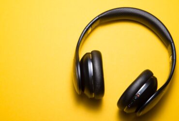 Best Bluetooth Headphones With Microphones